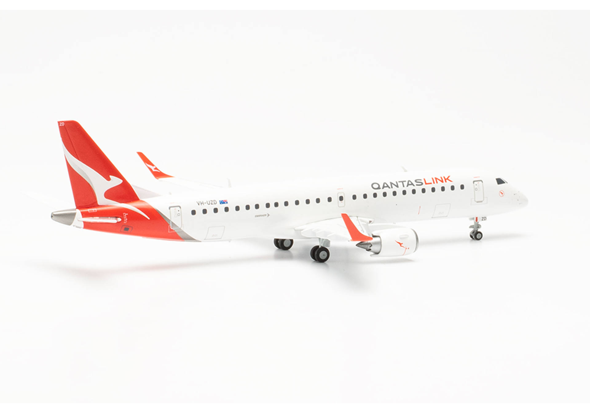 QantasLink Embraer E190 – VH-UZD