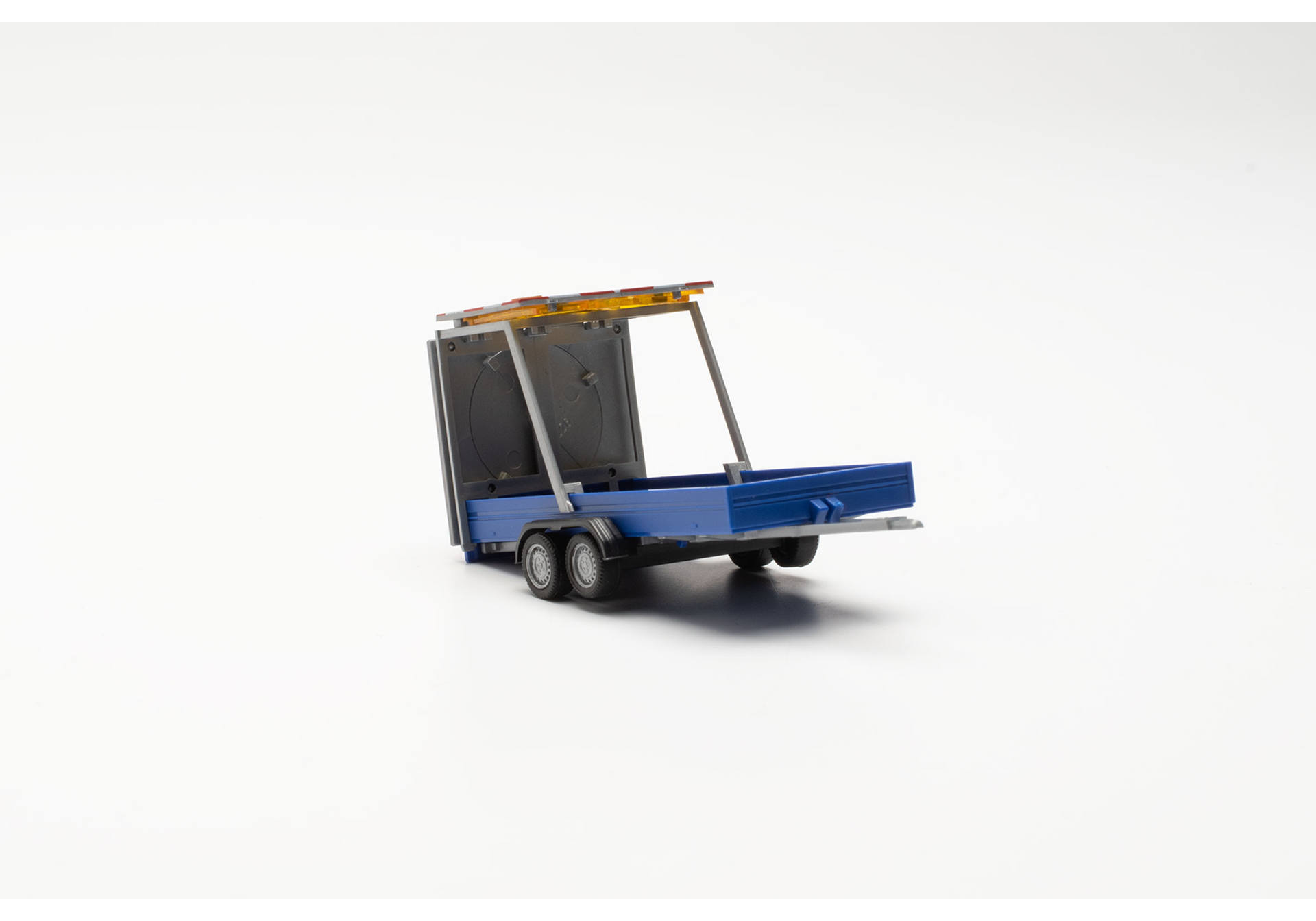 Traffic safety trailer, ultramarine blue