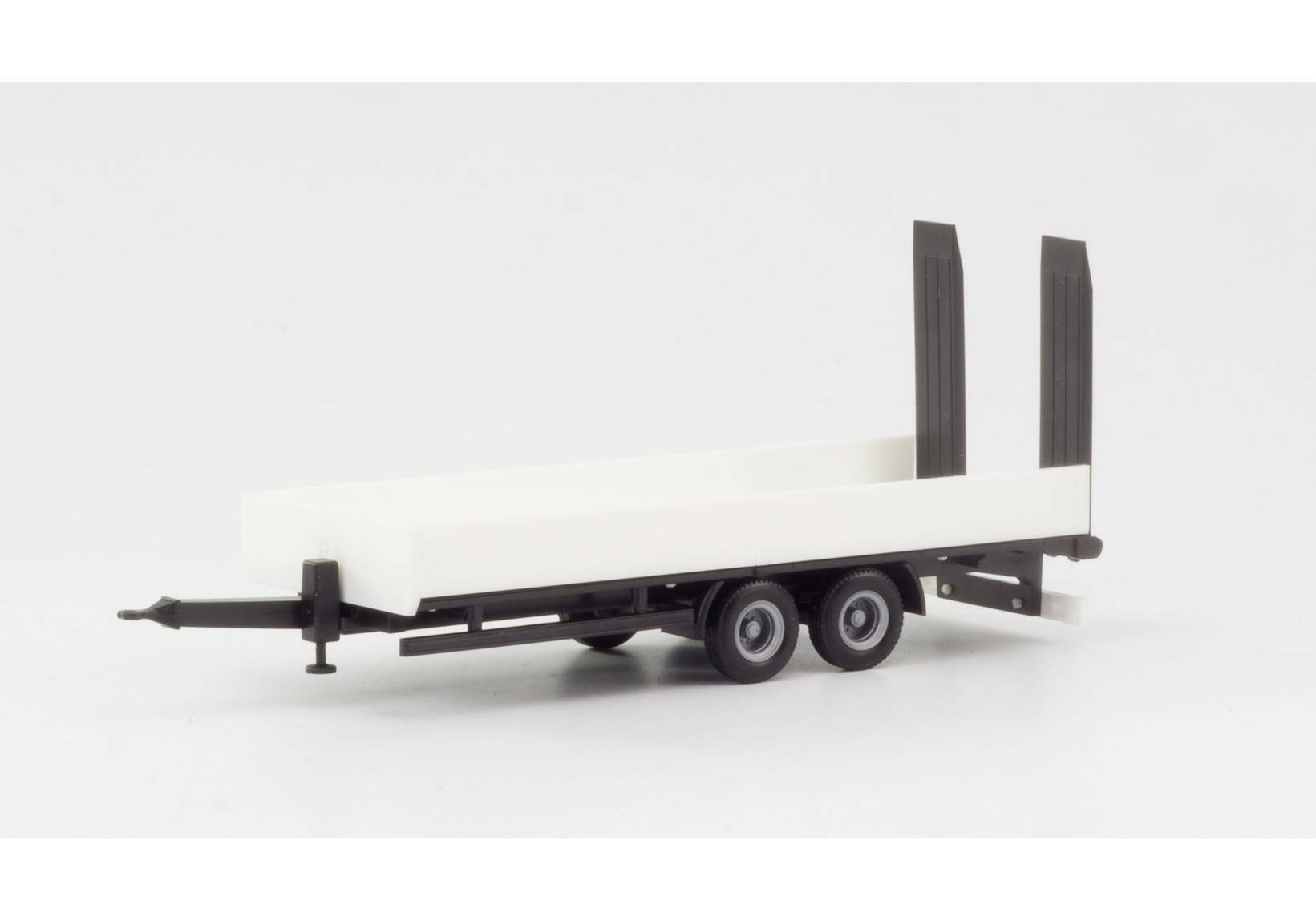 deep loading trailer with ramps, white