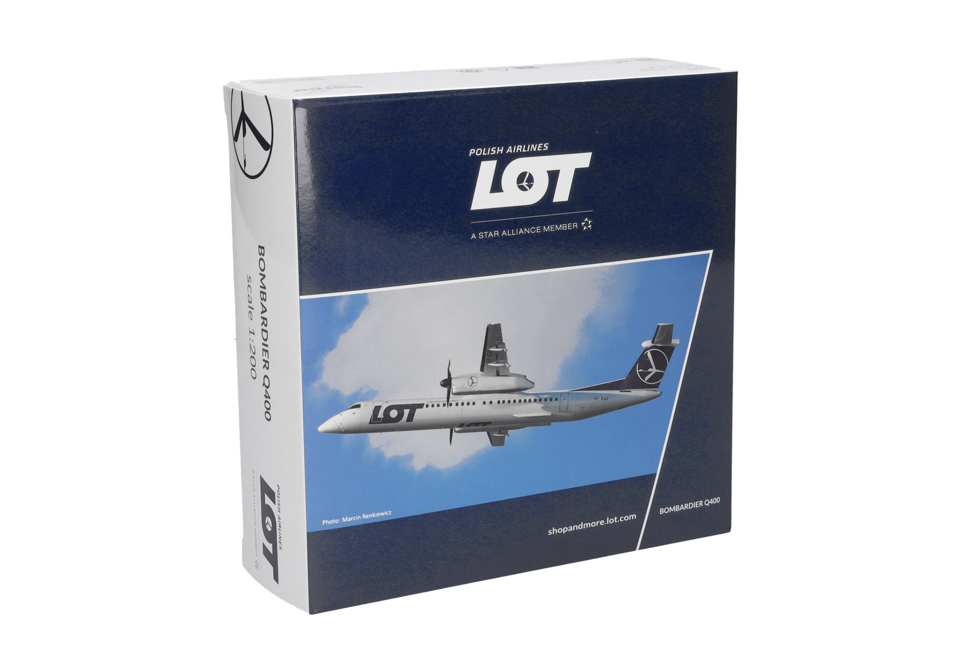 flugzeug, modellbausatz, bombardier q400, LOT, verpackungskarton